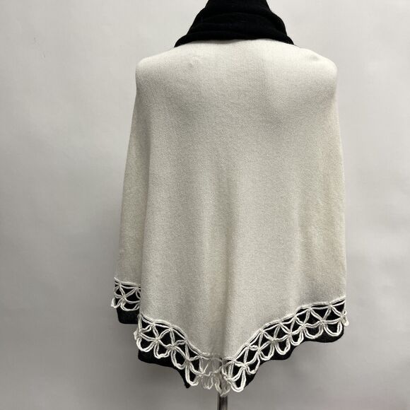 Peru Etnico Poncho Cowl Neck Sweater One Size 100% Baby Alpaca Off-white Black - Picture 4 of 8